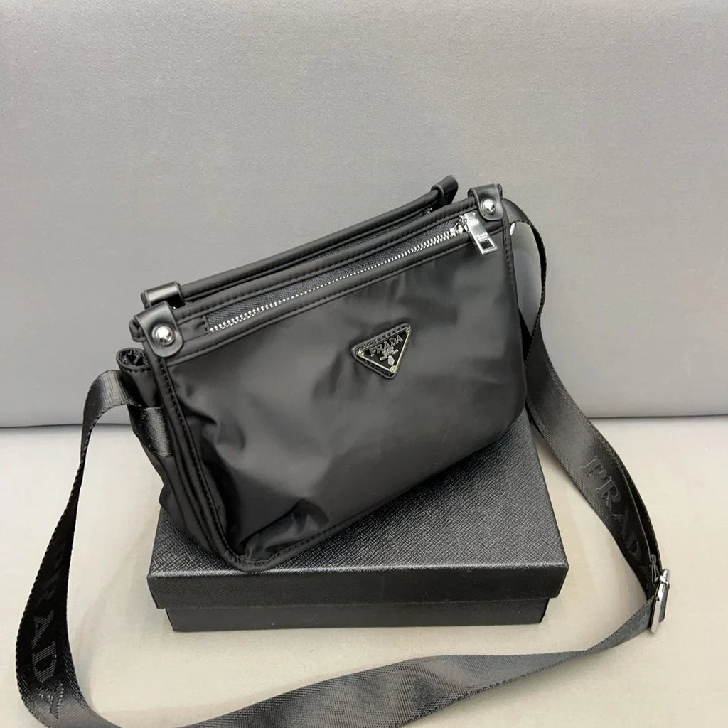 New fashion men's versatile crossbody bag 1024011011