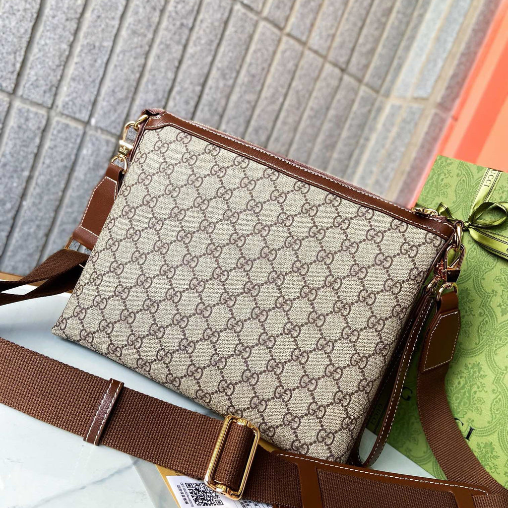 New Fashion Black V Logo Men's bagsXC052023110607