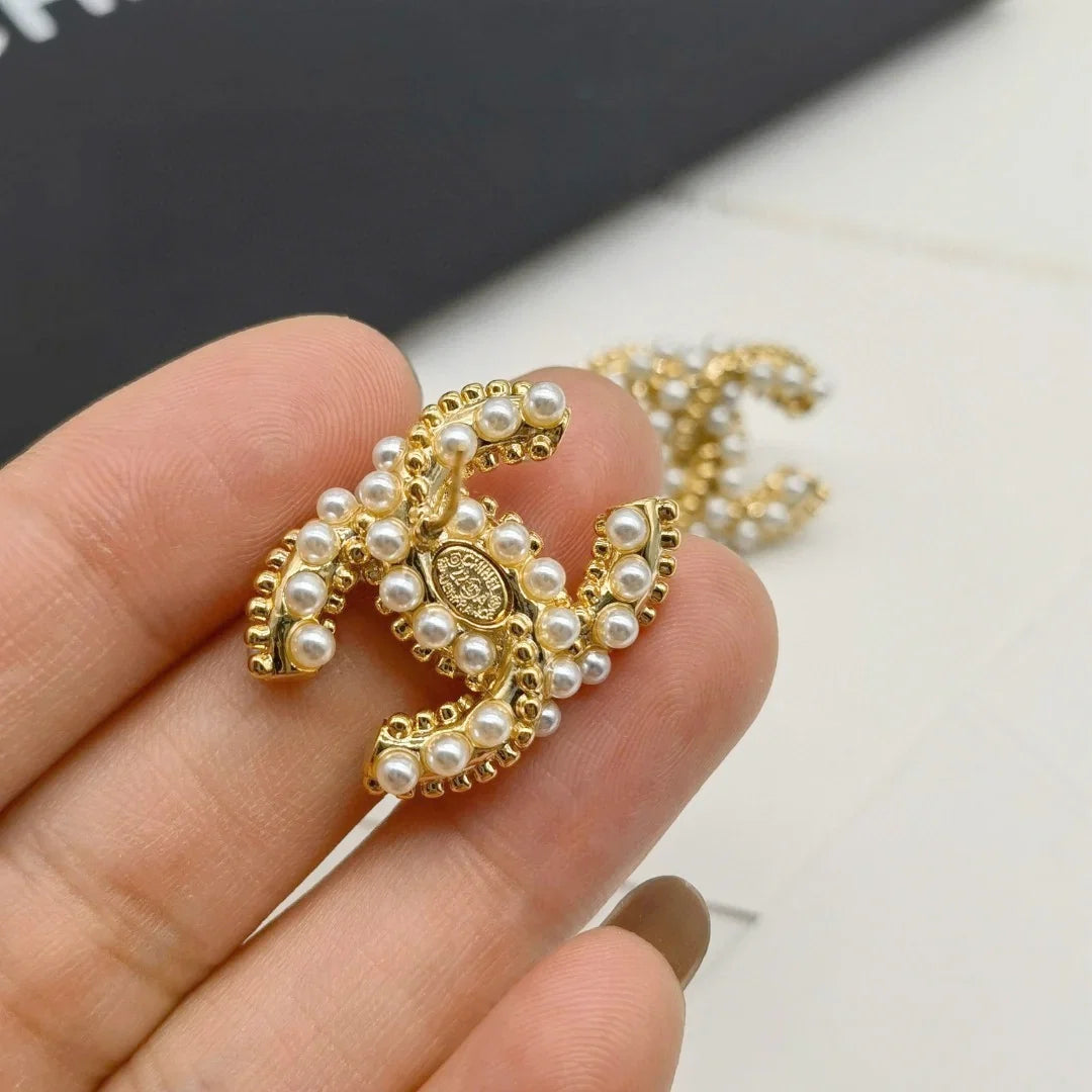 Fashion and versatile earrings 1024052312
