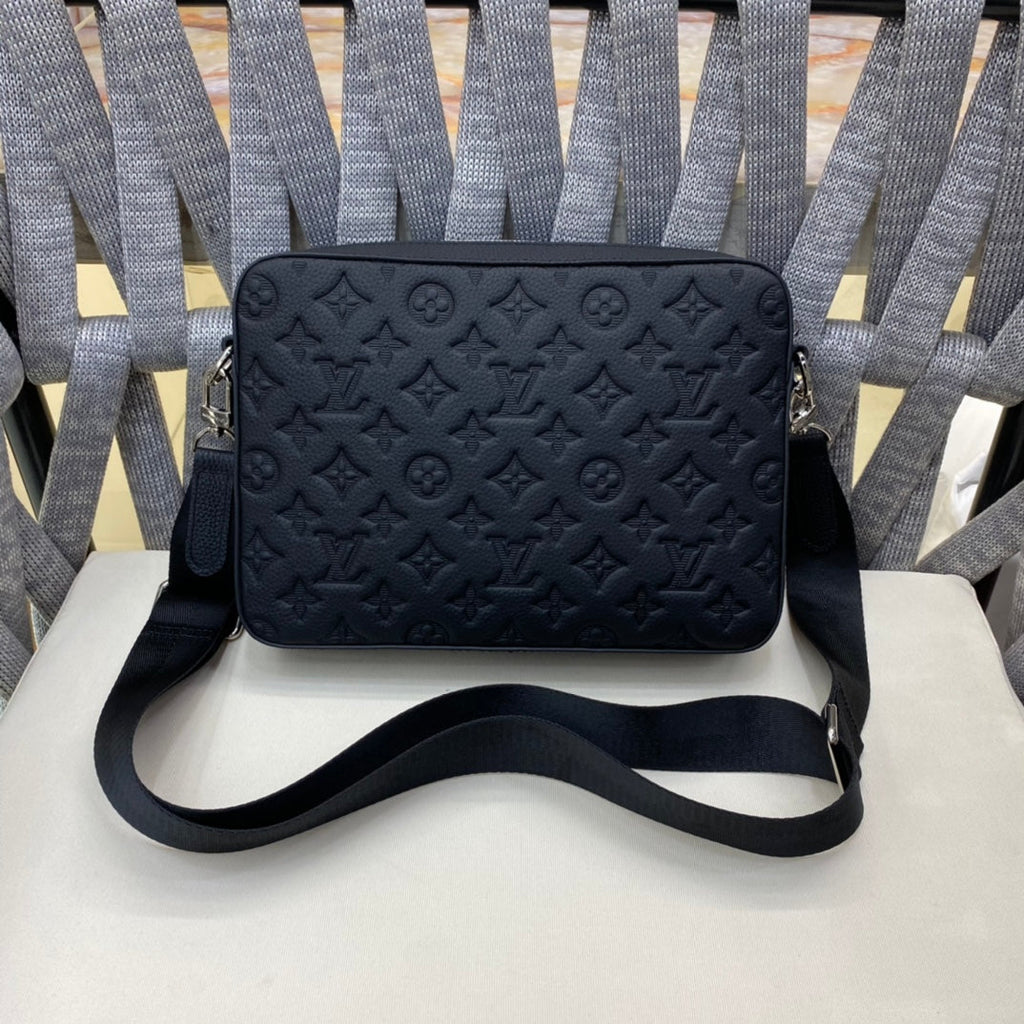 New Handmade Real leather V Logo fashion bagsXC052024122703