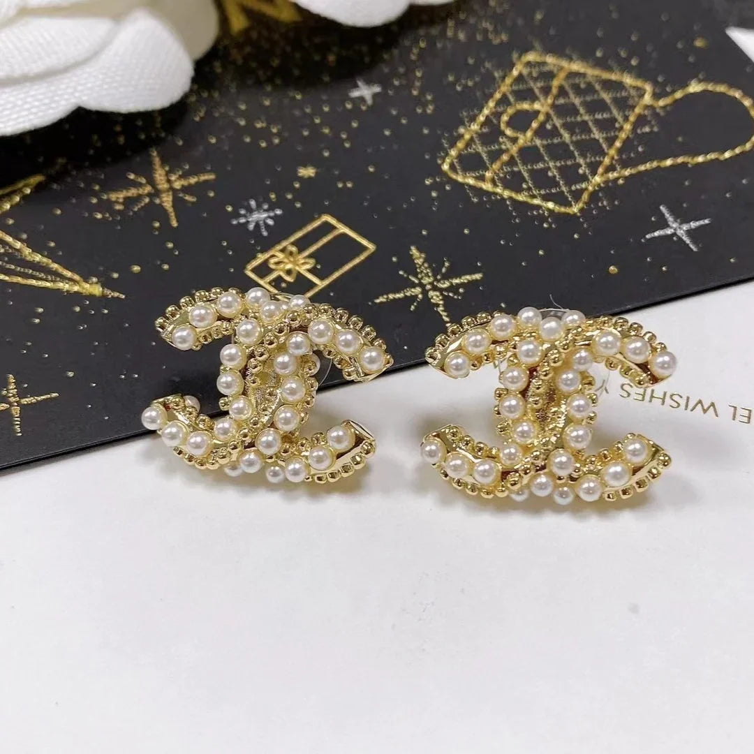 Fashion and versatile earrings 1024052312