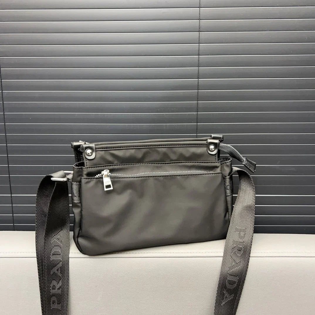 New fashion men's versatile crossbody bag 1024011011