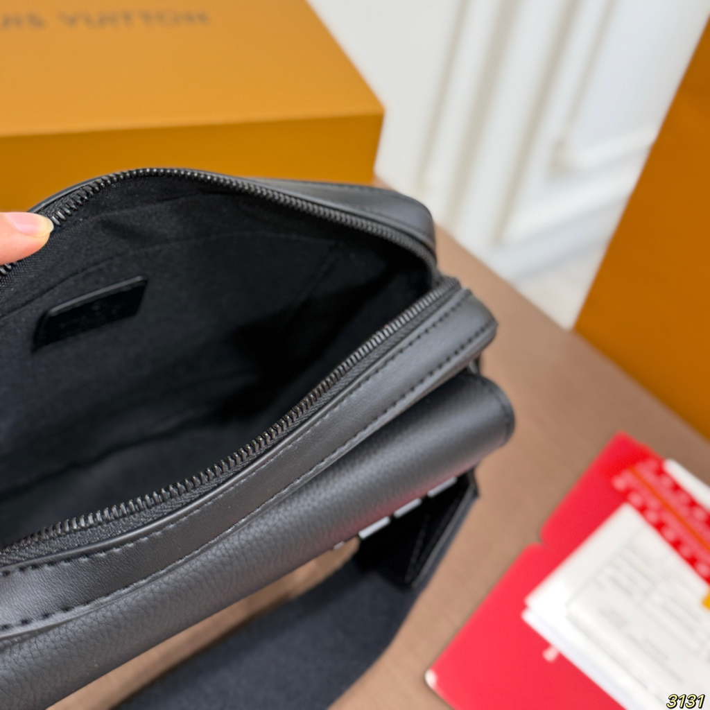 New Black Leather Men's BagsXC052026083102