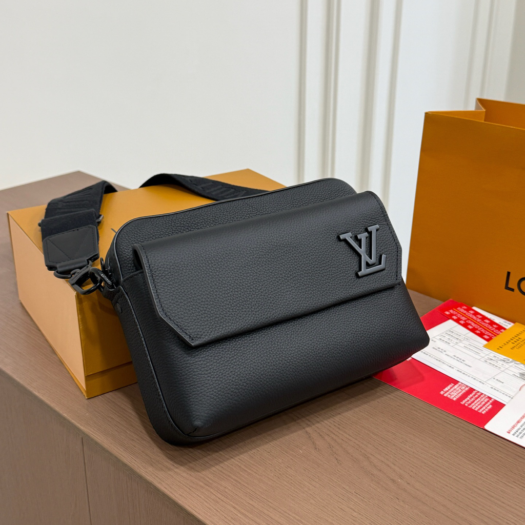 New Black Leather Men's BagsXC052026083102