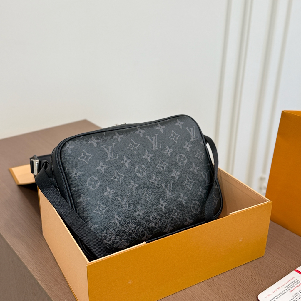 New Fashion handmade men's BagsXC0520260901